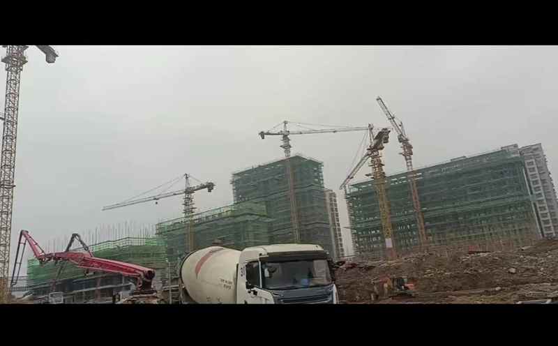 合肥塔吊租赁总结施工升降机在日常保养中尤为重要